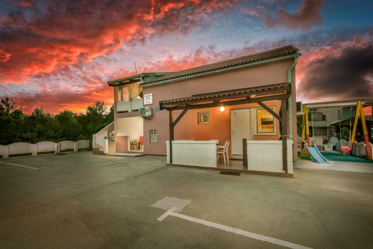 Apartments Marko Vir Εξωτερικό φωτογραφία